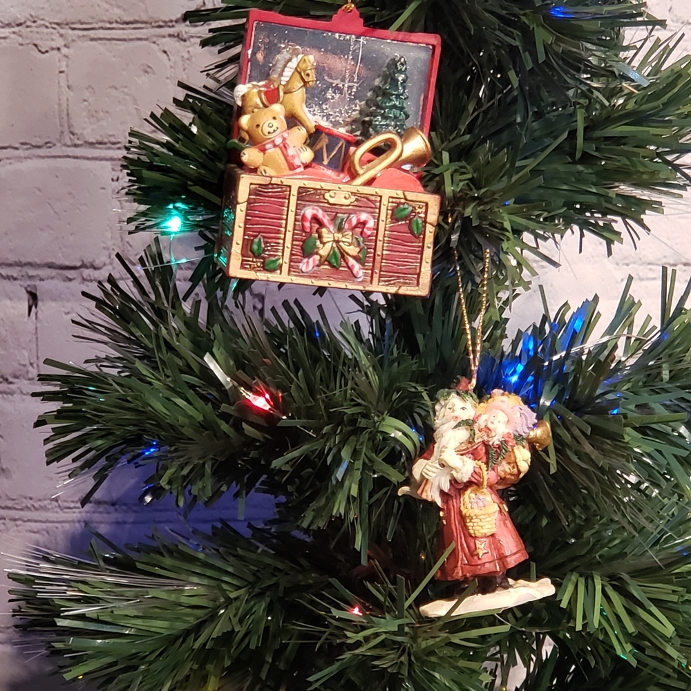 Vintage Ornaments bundle of 2